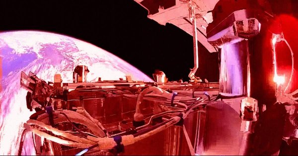 Amateur Tracker Flags Odd Radio Emissions from SpaceX Defense Satellites